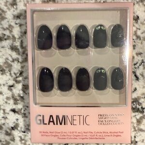 Glamnetic Black Press-On Nails